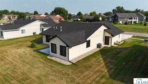 309 Pinehurst Drive Mankato MN 56001