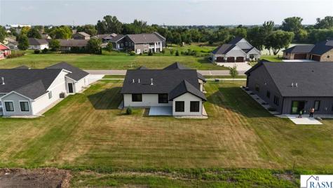 309 Pinehurst Drive Mankato MN 56001