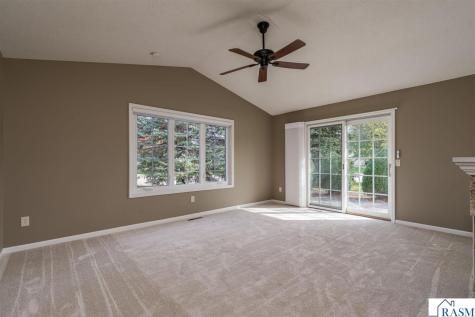 1314 Pine Pointe Curve St. Peter MN 56082