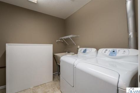 1314 Pine Pointe Curve St. Peter MN 56082