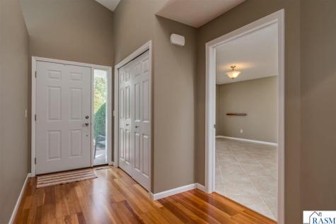 1314 Pine Pointe Curve St. Peter MN 56082