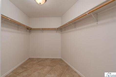 1314 Pine Pointe Curve St. Peter MN 56082