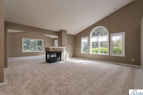 1314 Pine Pointe Curve St. Peter MN 56082