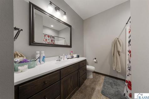 2192 Rolling Green Trail North Mankato MN 56003
