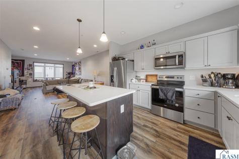 2192 Rolling Green Trail North Mankato MN 56003