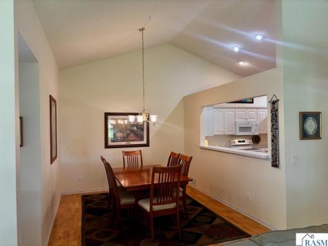1203 Rockbend Parkway St. Peter MN 56082