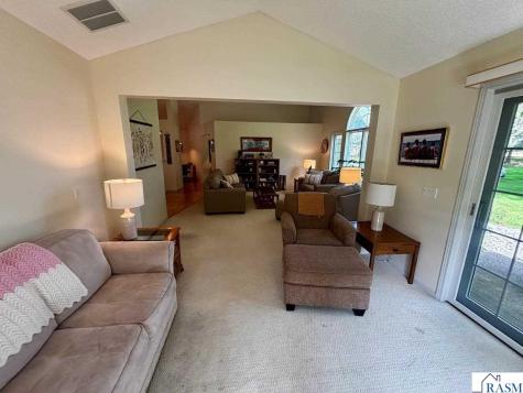 1203 Rockbend Parkway St. Peter MN 56082