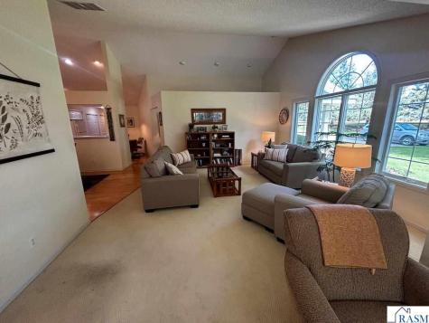 1203 Rockbend Parkway St. Peter MN 56082