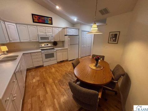 1203 Rockbend Parkway St. Peter MN 56082