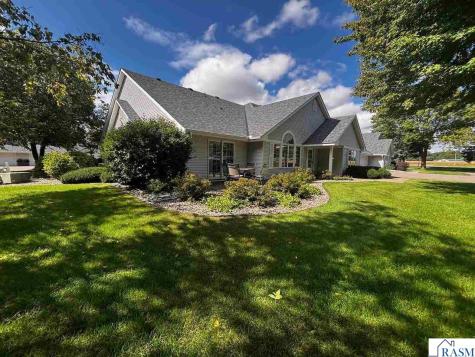1203 Rockbend Parkway St. Peter MN 56082