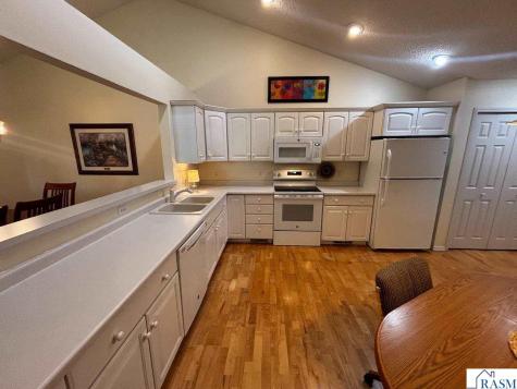 1203 Rockbend Parkway St. Peter MN 56082
