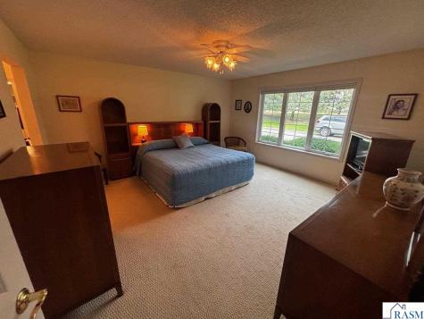 1203 Rockbend Parkway St. Peter MN 56082