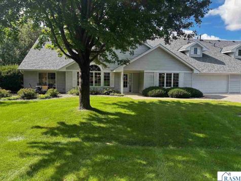 1203 Rockbend Parkway St. Peter MN 56082