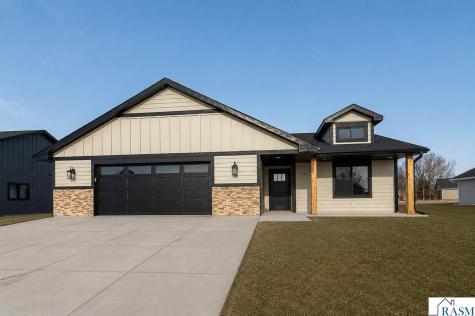 309 Pinehurst Drive Mankato MN 56001