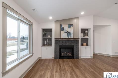 309 Pinehurst Drive Mankato MN 56001