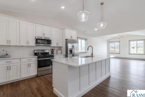 309 Pinehurst Drive Mankato MN 56001