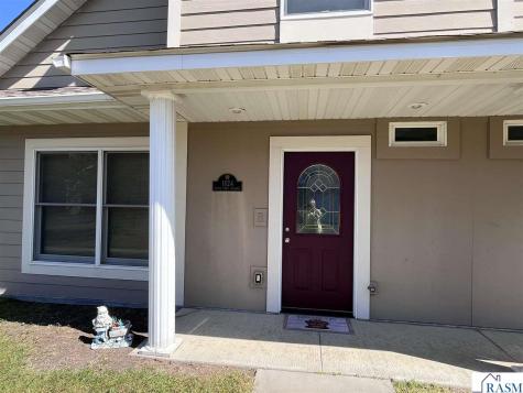 1824 Haralson Court St. Peter MN 56082