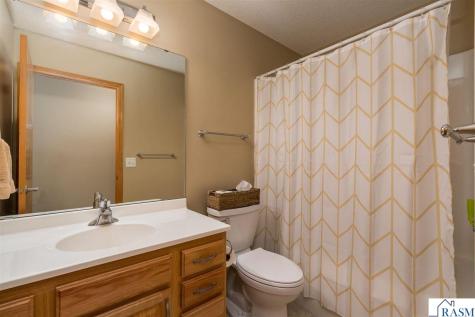 129 Cameo Lane Mankato MN 56001