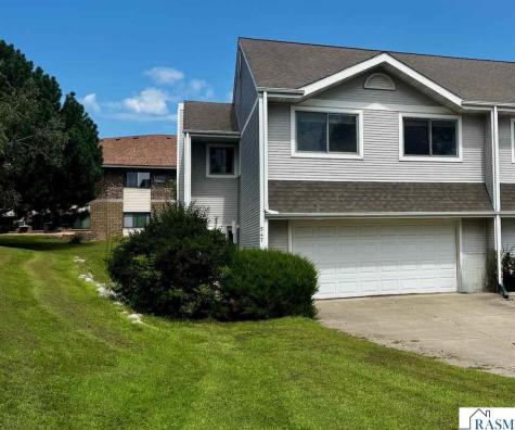 547 Stones Way St. Peter MN 56082
