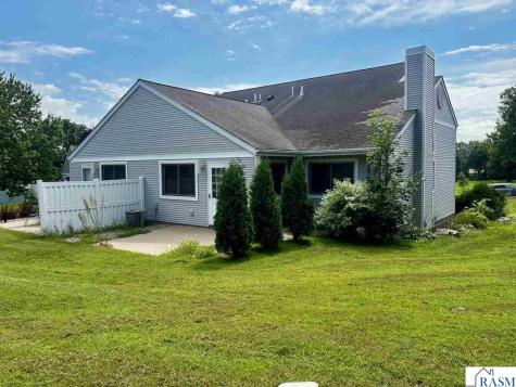 547 Stones Way St. Peter MN 56082