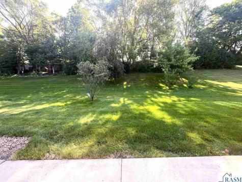 1951 E Welco Drive St. Peter MN 56082