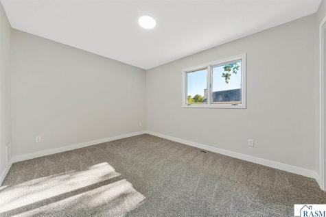 1639 Pleasant View Drive North Mankato MN 56003