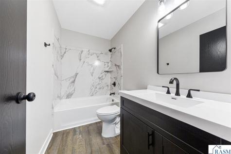 1639 Pleasant View Drive North Mankato MN 56003