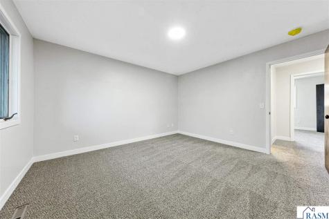 1639 Pleasant View Drive North Mankato MN 56003