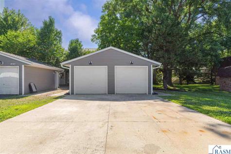 1639 Pleasant View Drive North Mankato MN 56003