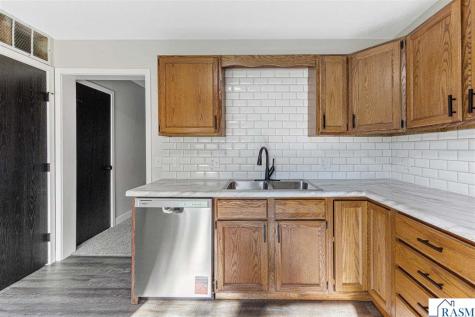 1639 Pleasant View Drive North Mankato MN 56003