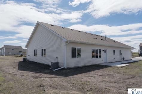 3120 Noble Drive Mankato MN 56001