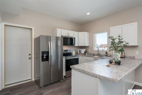 3120 Noble Drive Mankato MN 56001