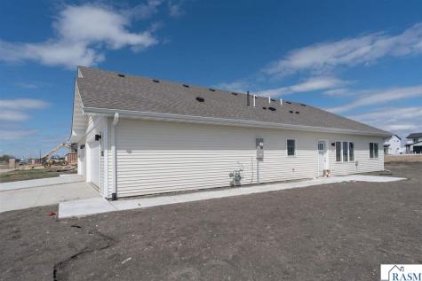 3122 Noble Drive Mankato MN 56001