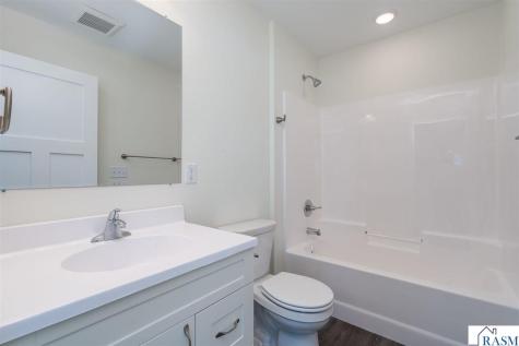 3122 Noble Drive Mankato MN 56001