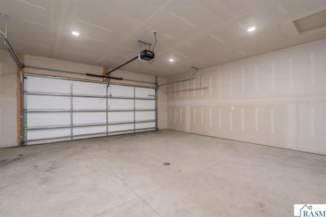 3122 Noble Drive Mankato MN 56001