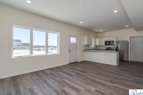 3122 Noble Drive Mankato MN 56001