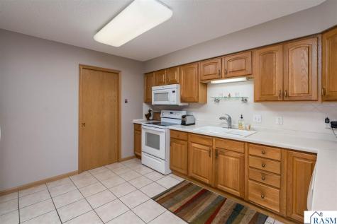 2320 Hoffman Path Mankato MN 56001