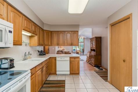 2320 Hoffman Path Mankato MN 56001