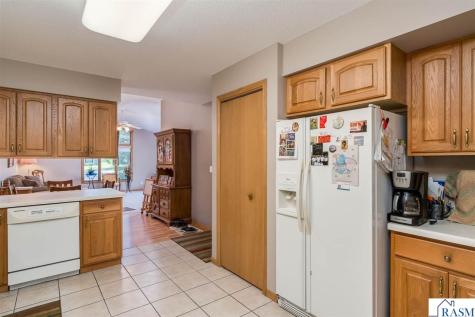 2320 Hoffman Path Mankato MN 56001