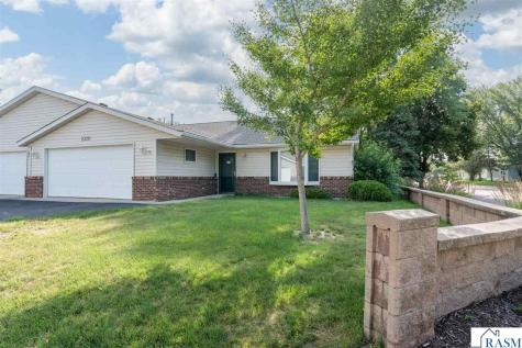 2320 Hoffman Path Mankato MN 56001
