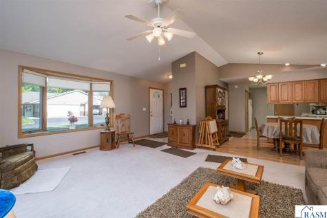 2320 Hoffman Path Mankato MN 56001