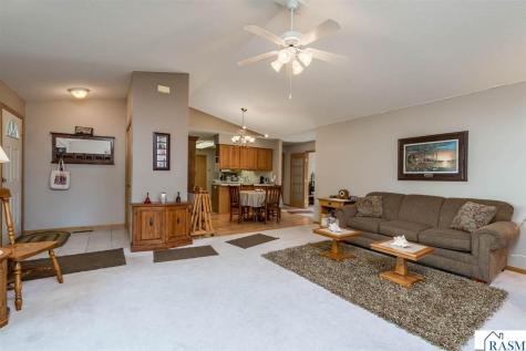2320 Hoffman Path Mankato MN 56001