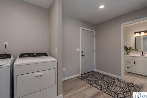 3123 Scotch Lane Mankato MN 56001