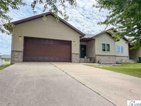 712 W Main Street Arlington MN 55307