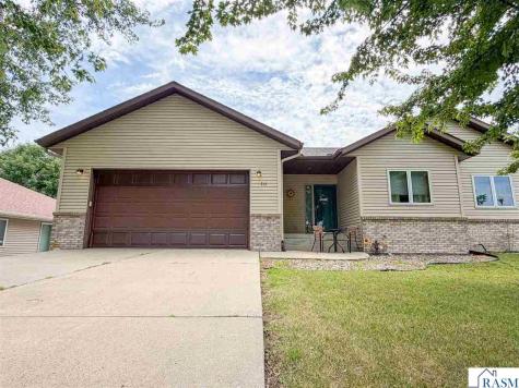 712 W Main Street Arlington MN 55307