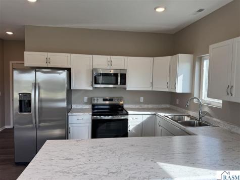 1905 Bluestem Drive Mankato MN 56001