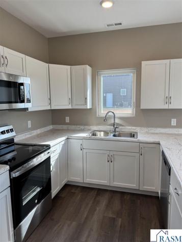 1905 Bluestem Drive Mankato MN 56001