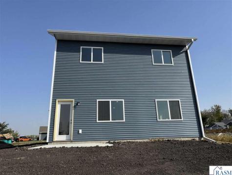 1905 Bluestem Drive Mankato MN 56001
