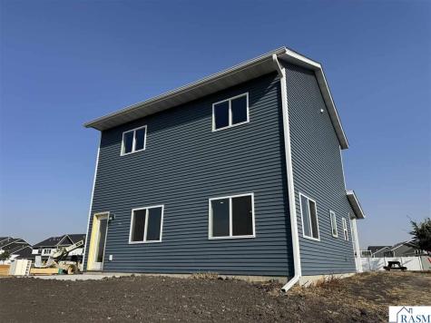 1905 Bluestem Drive Mankato MN 56001