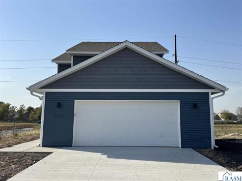 1905 Bluestem Drive Mankato MN 56001